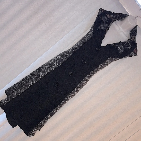 Pretty Angel Sweaters - Pretty Angel Black & White Cashmere Blend Sleeveless Sweater Duster Size M/L